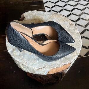 Elegant Black Women's Pumps